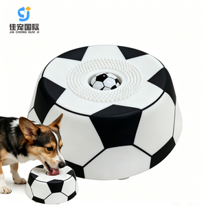 Comedero para Perros Plegable, Antideslizante, Impermeable, de Silicona de Grado Alimenticio, Seguro y Duradero, con Diseño de Fútbol Personalizado - Product Image 1