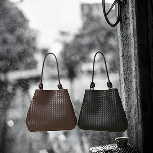 2025 Unisex Genuine Cowhide Leather Handmade Pearl Waterproof Large Capacity Crossbody Shoulder <b>Bag</b> Zipper Closure Soft Woven - Product Image 3