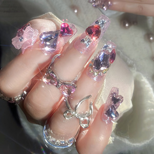 Vente en gros de faux ongles de luxe faits à la main avec paillettes et breloques en forme de cœur, réutilisables, pour la Saint-Valentin - Product Image 4