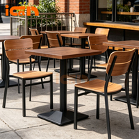 Chaises de restaurant de patio, mobilier de salle à manger en bois pour l'extérieur, chaises empilables en plastique et en bois pour jardin