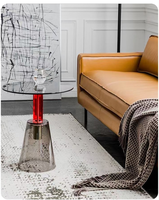 Meubles de bar d'hôtel de luxe, canapé au design moderne, table basse ronde en verre avec côtés en verre pour usage domestique, style panneau en bois
