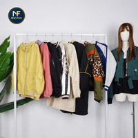 Jaket Fashion Bekas untuk Wanita-Pakaian Bekas Berkualitas Tinggi Koleksi Musim Gugur/Dingin Bahan Campuran Dijual Per Kilogram Pabrik