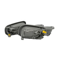 Poignée de porte intérieure de pièces automobiles pour Toyota Corolla 98-02 RH 69205-02050 LH 69206-02050 Poignée de porte de voiture