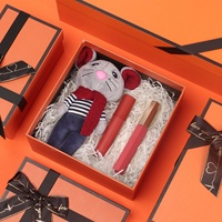 Accesorios de Maquillaje y Ropa, Materiales Reciclados, Laminación Mate, Moda Personalizable, Cinta Rosa, Logotipo Dorado Rosa, Caja de Regalo Plegable