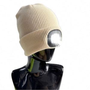 Gorro de Punto Acrílico LED con Luz Recargable, Gorro de Invierno Cálido con Bordado para Niños - Product Image 5