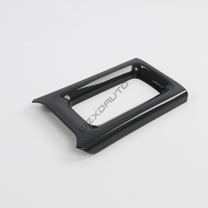 WZX 2023 Actualización Interior de Coche: Cubierta de Volante, Embellecedor de Palanca de Cambios y Portavasos de Carbono para INNOVA ZENIX - Product Image 6