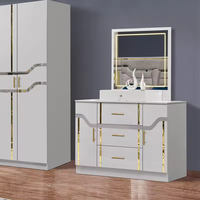 Ensemble de Meubles de Chambre à Coucher Design Moderne, Collection Complète pour Chambre avec Armoire, Table de Chevet et Coiffeuse – Vente en Gros