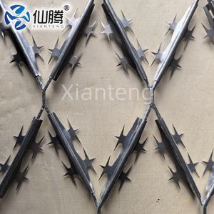 Thermisch Gegalvaniseerd Scheermes Stalen Gaas Prikkeldraad Grensbescherming Met Scherp Mes Kieuwnet Paneel Voor Hekwerk Gebruik - Product Image 5