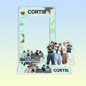 KPOP Stray Kids V SUGA JK CORTIS IVE Stand ITZY IU ILLIT ZB1 TWS Figura de Acrílico con Soporte para Tarjetas, Decoración de Escritorio para Fans - Product Image 4