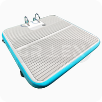 Plate-forme gonflable solide avec échelle en acier inoxydable quai flottant gonflable de taille personnalisée pour les vacances en famille de yoga