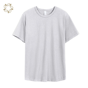 <span class=keywords><strong>T</strong></span>-<span class=keywords><strong>shirt</strong></span> da <span class=keywords><strong>uomo</strong></span> in <span class=keywords><strong>cotone</strong></span> Pima tinta unita, <span class=keywords><strong>biologico</strong></span>, personalizzabile con ricamo, vestibilità aderente - Product Image 4