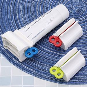 <b>Toothpaste</b> Tube <b>Squeezer</b> With Rolling <b>Toothpaste</b> <b>Squeezers</b> Holder Rotate <b>Toothpaste</b> Dispenser for Bathroom - Product Image 4