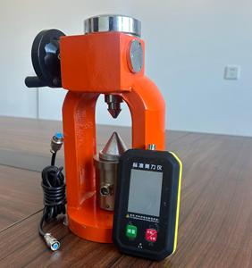 Probador <span class=keywords><strong>de</strong></span> Carga Puntual Portátil con Pantalla Digital - Product Image 3