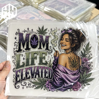 Mama T-shirt personnalisé pour la fête des mères Autocollant sérigraphie en vinyle à transfert de chaleur Matériau PET durable Transferts DTF lavables