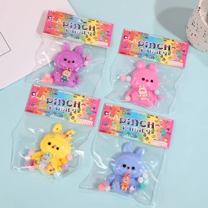 Jouet anti-stress en TPR en forme de lapin mignon, souple, à rebond lent, jouet sensoriel, jouet de décompression, cadeau pour enfant, vente en gros - Product Image 1