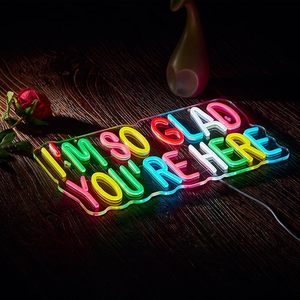 Insegna al Neon 'I'm so Glad You're Here' per Decorazione Murale in Aula, Luce al Neon LED Dimmerabile Alimentata via USB, Insegne Artistiche al Neon - Product Image 1
