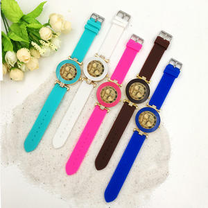 Deseo popular de silicona <span class=keywords><strong>CHHC</strong></span> de moda y minimalista con incrustaciones de diamantes reloj de cuarzo ultrafino reloj de mujer de moda de color caramelo - Product Image 6
