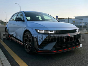 Lame de séparation de pare-chocs avant en carbone sec de qualité course, 3 pièces, pour kit carrosserie sport aérodynamique Ioniq 5N 22-25 - Product Image 2