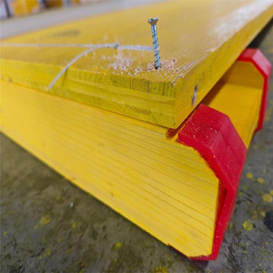 <span class=keywords><strong>Pannello</strong></span> in <span class=keywords><strong>compensato</strong></span> di legno massello a <span class=keywords><strong>3</strong></span> strati giallo per edilizia, durevole, per casseforme, a <span class=keywords><strong>3</strong></span> strati - Product Image 3