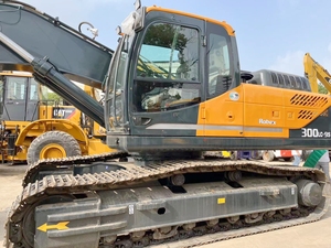 รถขุดตีนตะขาบมือสอง Hyundai 300LC -9S ปี 2021 เครื่องยนต์ Cummins 34 ตัน ความจุบุ้งกี๋ 1.2 เมตร คุณภาพสูงสำหรับเครื่องจักรไฮดรอลิก - Product Image 4