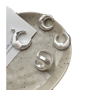 Pendentif S925 en argent sterling coréen texturé lune mate, style minimaliste coréen, pour blogueurs, vente en gros - Product Image 3