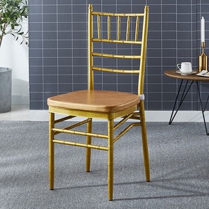 Sedia Chiavari Dorata per Eventi, Sedia Tiffany in Acciaio per Esterni, Mobili in Metallo per Hotel, Sedia da Matrimonio all'Ingrosso <span class=keywords><strong>con</strong></span> Cuscini - Product Image 1