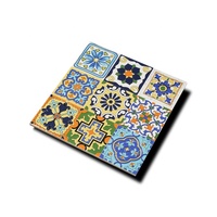Carrelage mural intérieur en céramique coloré style marocain, motif antidérapant, décor émaillé pour sol