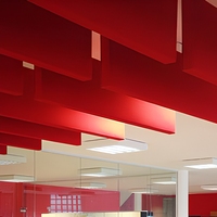 Panneau acoustique de plafond en fibre de polyester, panneau absorbant le son en feutre PET pour hôtel, bureau, bibliothèque