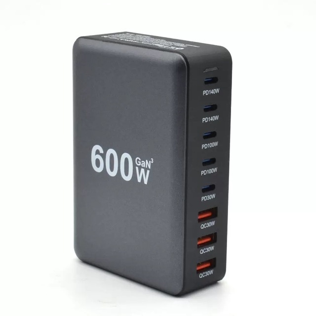 600W GaN Desktop 6C2A Super Fast Charger Station 100W USB-C PD for MacBook/iPhone16/15/14/Android, 8 Devices Charging