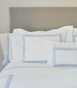 Ensembles de literie de luxe brodés 100 coton 300T <span class=keywords><strong>satin</strong></span> queen size pour hôtel étoile - Product Image 2