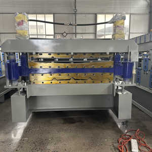 Toiture Métal Béton Trapèze 1064 840 Tôle Ondulée Rouleau De Profilage En <span class=keywords><strong>Acier</strong></span> Coloré Formant La Machine De <span class=keywords><strong>Découpe</strong></span> Fabriqué en Chine - Product Image 3