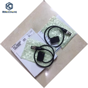 PZ-G52EP Built-in Amplifier Photoelectric Sensor Square Through-beam M12 Connector PNP for Factory Automation Detection - Product Image 1