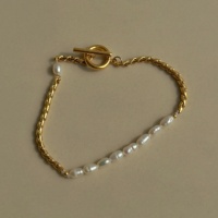 Nouveau Bracelet Femme Dazan 2026 en Acier Inoxydable Plaqué Or 18 carats de Haute Qualité avec Deux Styles de Perles d'Eau Douce Naturelles et Fermoir OT