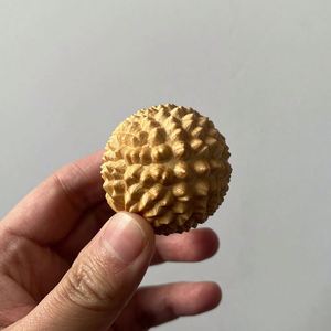 ลูกบอลนวดไม้ไซเปรสธรรมชาติสำหรับบริหารมือ ขายส่ง - Product Image 3