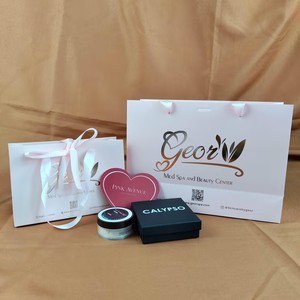 Sacs en papier rose et or rose de luxe - Sacs de shopping personnalisés avec logo imprimé pour les soins de la peau et les cosmétiques - Product Image 5