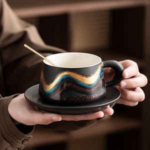 แก้วกาแฟเซรามิกเคลือบเงา ดีไซน์หรูหรา สำหรับดื่มชาและกาแฟยามบ่าย  สามารถปรับแต่งได้ เหมาะสำหรับเป็นของขวัญในงานอีเว้นท์ของมหาวิทยาลัย - Product Image 5