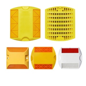 Marqueurs routiers surélevés et goujons souterrains réfléchissants solaires en plastique résistant à la pression et à l'usure IP68 (simple/double face) - Product Image 5