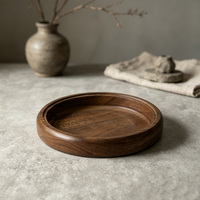 Plateau de service rond en bois d'acacia naturel avec rebord pour charcuterie, fromage, collations, café, thé