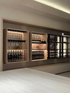 Meuble à vin moderne personnalisé en bois et métal avec portes vitrées et éclairage LED pour le rangement et la présentation des bouteilles - Product Image 6