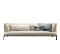 Canapé moderne en cuir microfibre, structure intérieure en contreplaqué de pin massif importé, base en bois d'acacia massif avec garnissage en plumes naturelles pour salon.