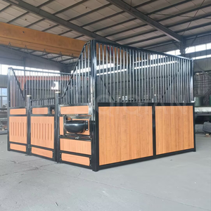 Abri extérieur pour chevaux galvanisé à chaud de 4 m X <span class=keywords><strong>3</strong></span> m Feuilles d'écurie portables en HDPE Étables pour chevaux avec toit - Product Image 2