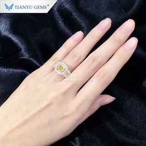 Tianyu Gems Nueva llegada Moissanite Ring 3 Piedras Moissanite amarillo Anillo de oro puro Moissanite Jewelry - Product Image 6