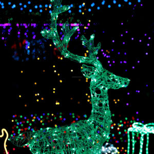 Reno metálico grande en 3D, con iluminación LED, clasificación IP65, luz navideña, color personalizable, fácil instalación, para jardín o patio exterior. - Product Image 1