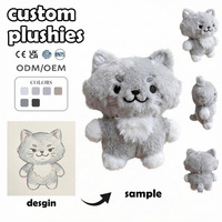 Peluches personnalisées : Poupées réalistes à cheveux noirs et blancs, cadeaux personnalisés pour événements universitaires, fabricant de peluches sur mesure