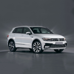 <span class=keywords><strong>Tiguan</strong></span> L PRO 380TSI <span class=keywords><strong>R</strong></span>-<span class=keywords><strong>Line</strong></span> Edición Inteligente, Nuevo SUV Turbo de Gasolina/Gasolina, Caja de Cambios Automática, Asientos de Cuero, Tracción Delantera, R16 - Product Image 4