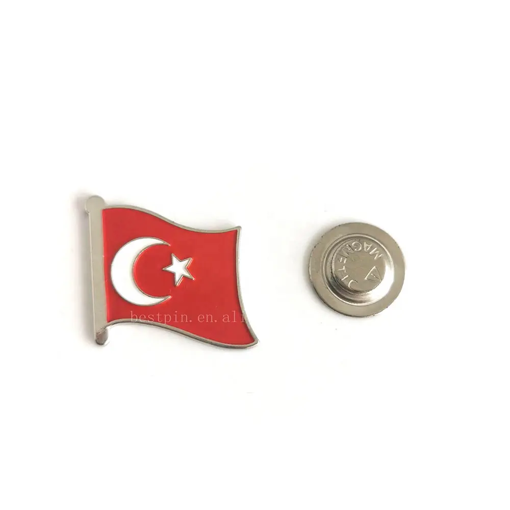Günstige Abzeichen benutzer definierte weiche Emaille Türkei Flagge Form Anstecknadel mit Magnet