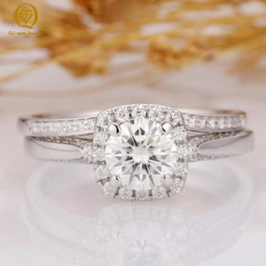 Bague en diamant de laboratoire de haute clarté, taille brillant ronde, forme carrée, design classique, certifiée IGI, en platine, idéale pour un cadeau - Product Image 1