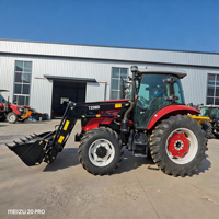 Offres Spéciales : Grand Tracteur Agricole à Quatre Roues Motrices avec Chargeur Frontal et Rétrocaveuse Hydraulique pour Tracteurs