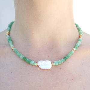 Delicado Collar de Verano con Cuentas de Piedras Naturales Coloridas y Perla Barroca, Collares Hechos a Mano para Mujeres y Hombres - Product Image 2
