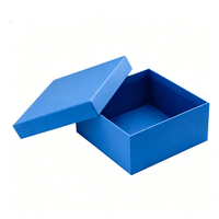 Boîtes cadeaux rigides blanches unies avec couvercle séparé, impression de logo personnalisée, emballage cadeau haut de gamme en gros